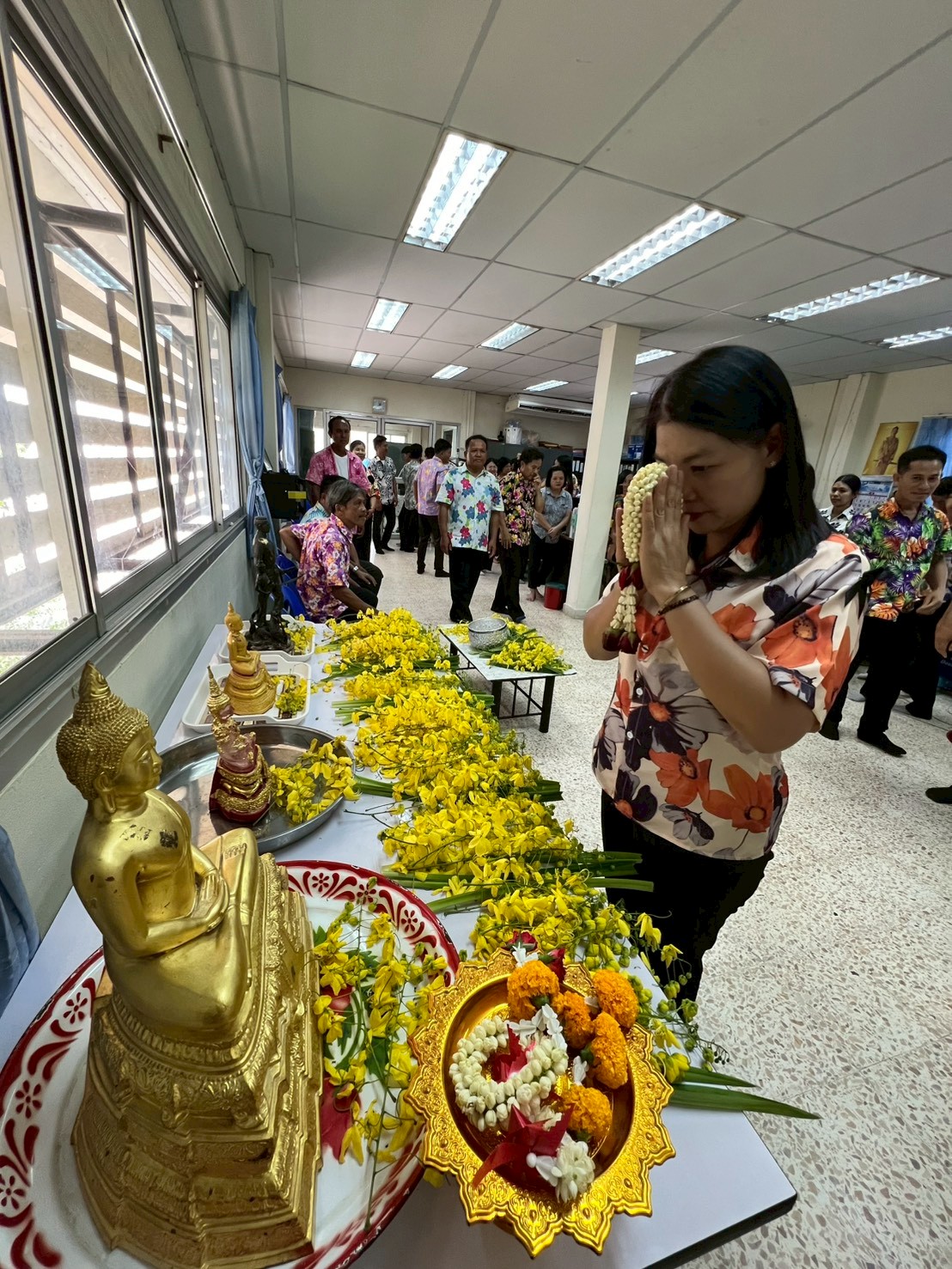 title - ส.ป.ก. ยโสธร จัดพิธีสรงน้ำพระและพิธีรดน้ำดำหัว เนื่องในโอกาสวันขึ้นปีใหม่ไทย ประจำปี พ.ศ.2569